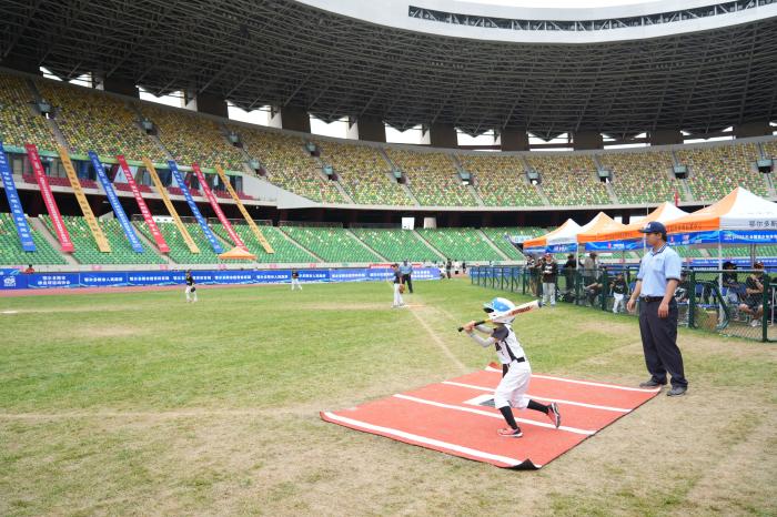全国青少年体育俱乐部软式棒垒球联赛总决赛在