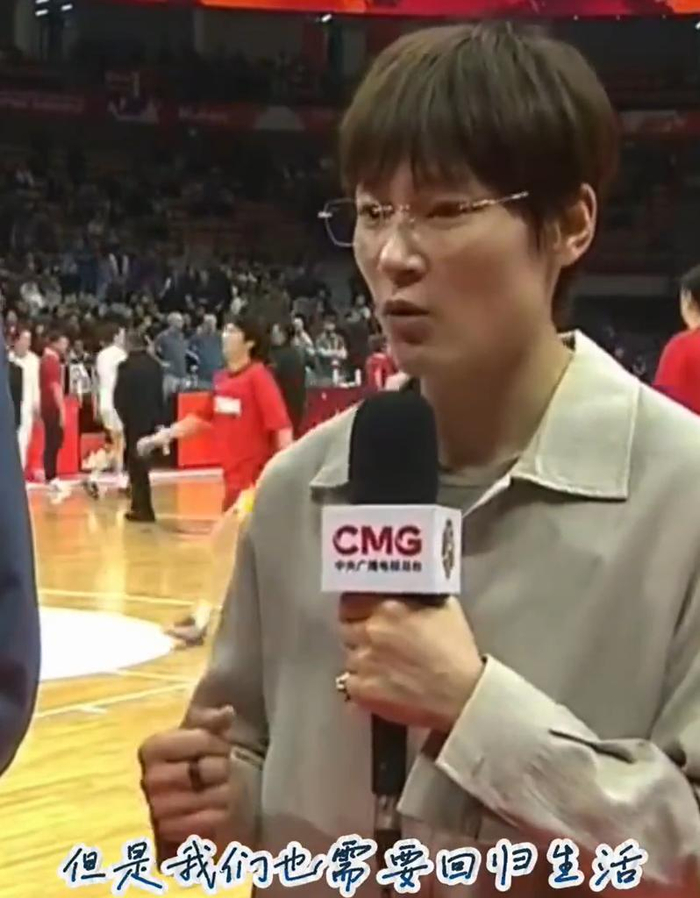 中国女篮封闭集训引争议 杨力维直言需开放训练