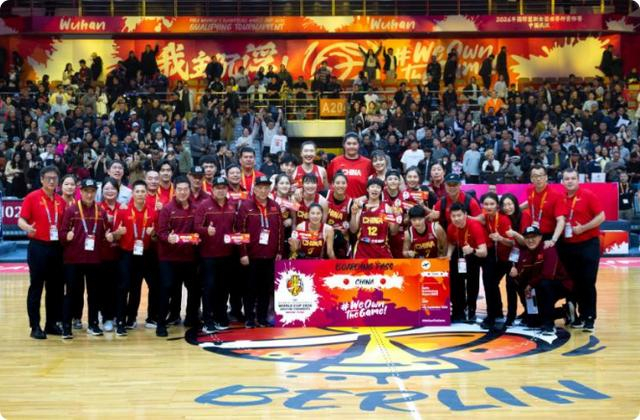 张子宇战术调整成关键 中国女篮险胜捷克锁定世