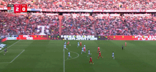 拜仁慕尼黑4比0横扫柏林联盟 格纳布里双响助球