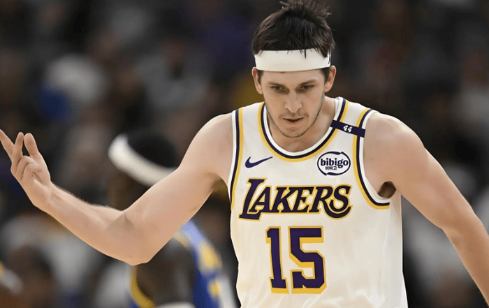 湖人新星里夫斯9助攻展现掌控力 费舍尔盛赞其篮