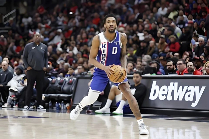 蒙克国王首秀32分创生涯新高 从湖人底薪到联盟