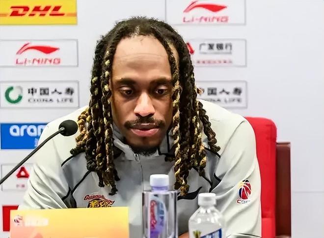 广东男篮逆转宁波全队爆发 徐杰奎因联手定乾坤